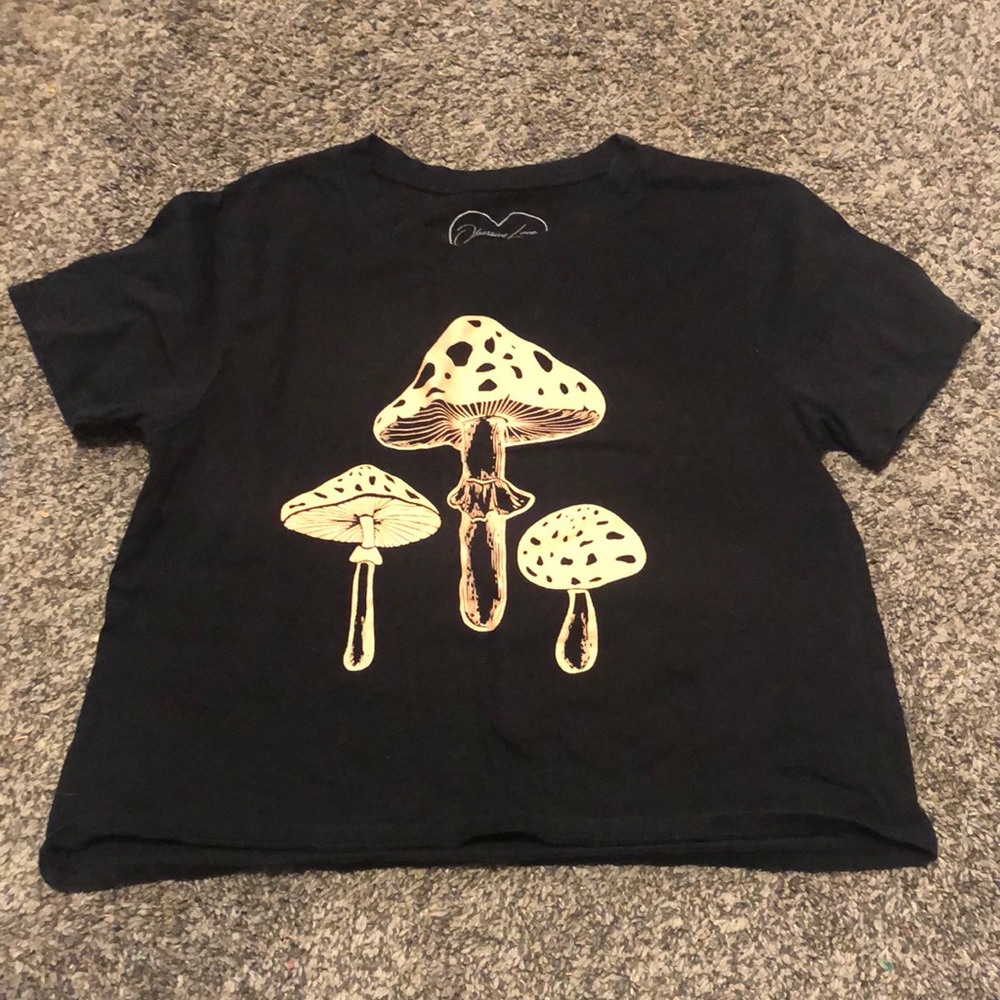 mushroom crop top